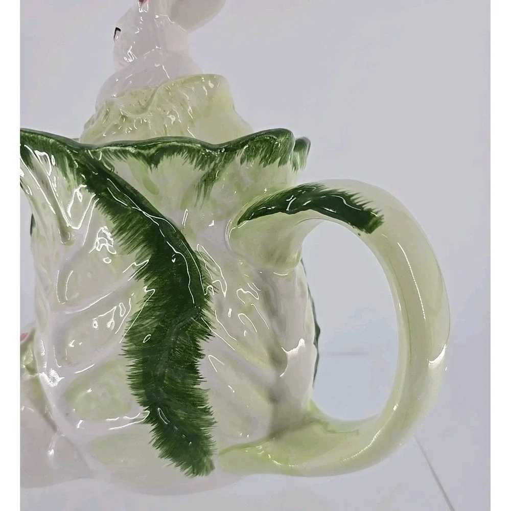 VINTAGE Made in Taiwan‎ Decorative Bunny In Cabbage Teapot Rabbits - EXCELLENT!